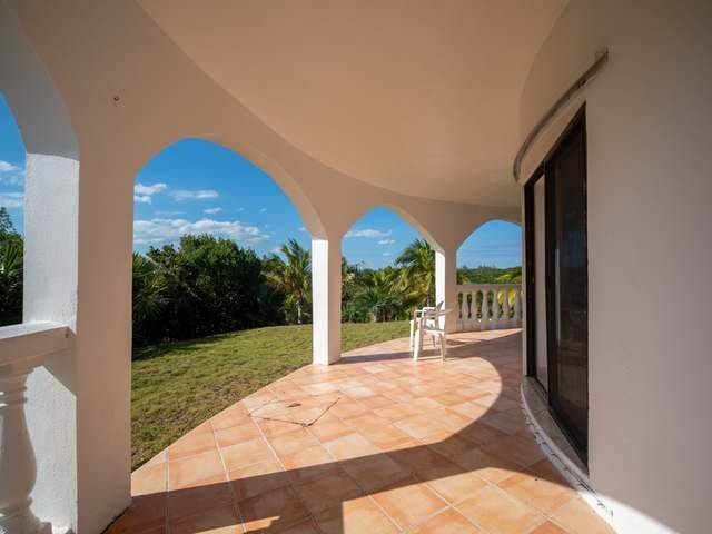 18. Single Family Homes for Sale at Gregory Town, Eleuthera, Bahamas