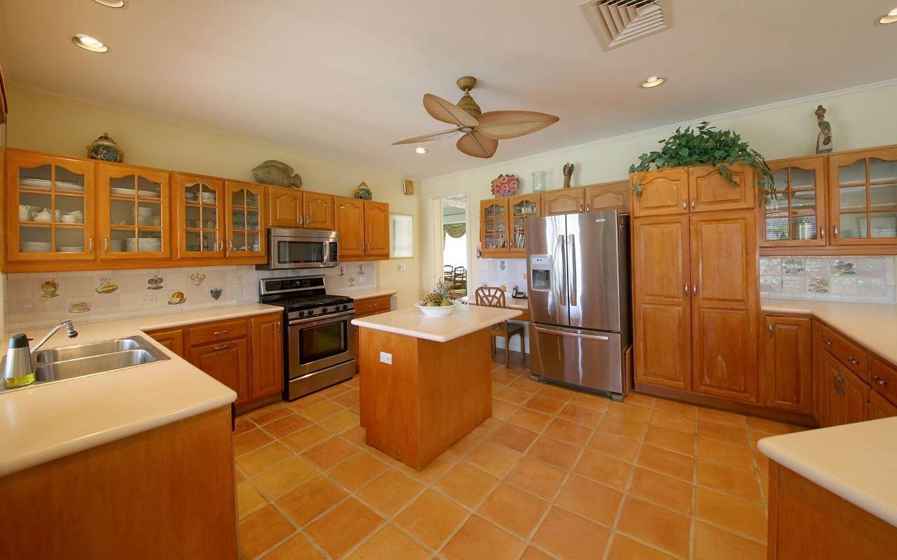 4. Single Family Homes for Sale at Lyford Cay, Nassau and Paradise Island, Bahamas