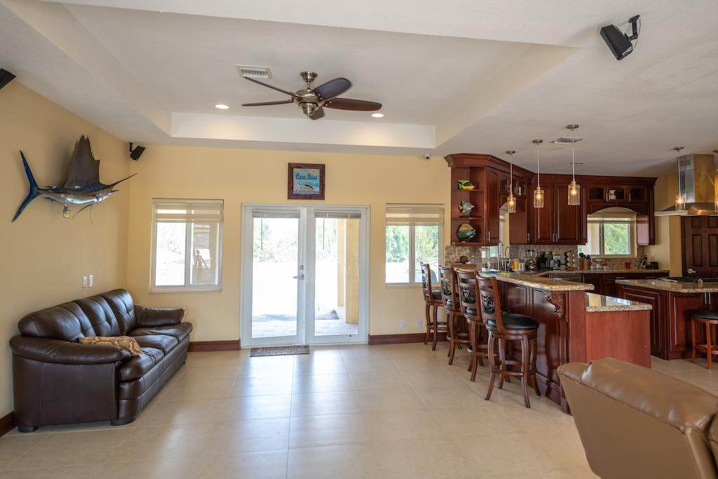 10. Single Family Homes for Sale at Bahamia South, Bahamia, Freeport and Grand Bahama, Bahamas
