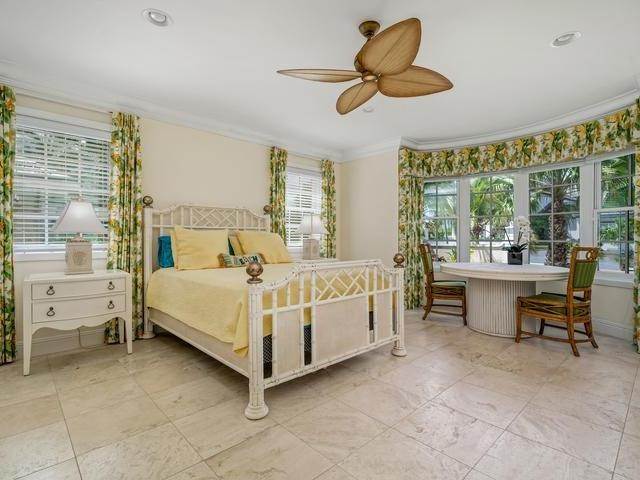 16. Single Family Homes for Sale at Ocean Club Estates, Paradise Island, Nassau and Paradise Island, Bahamas