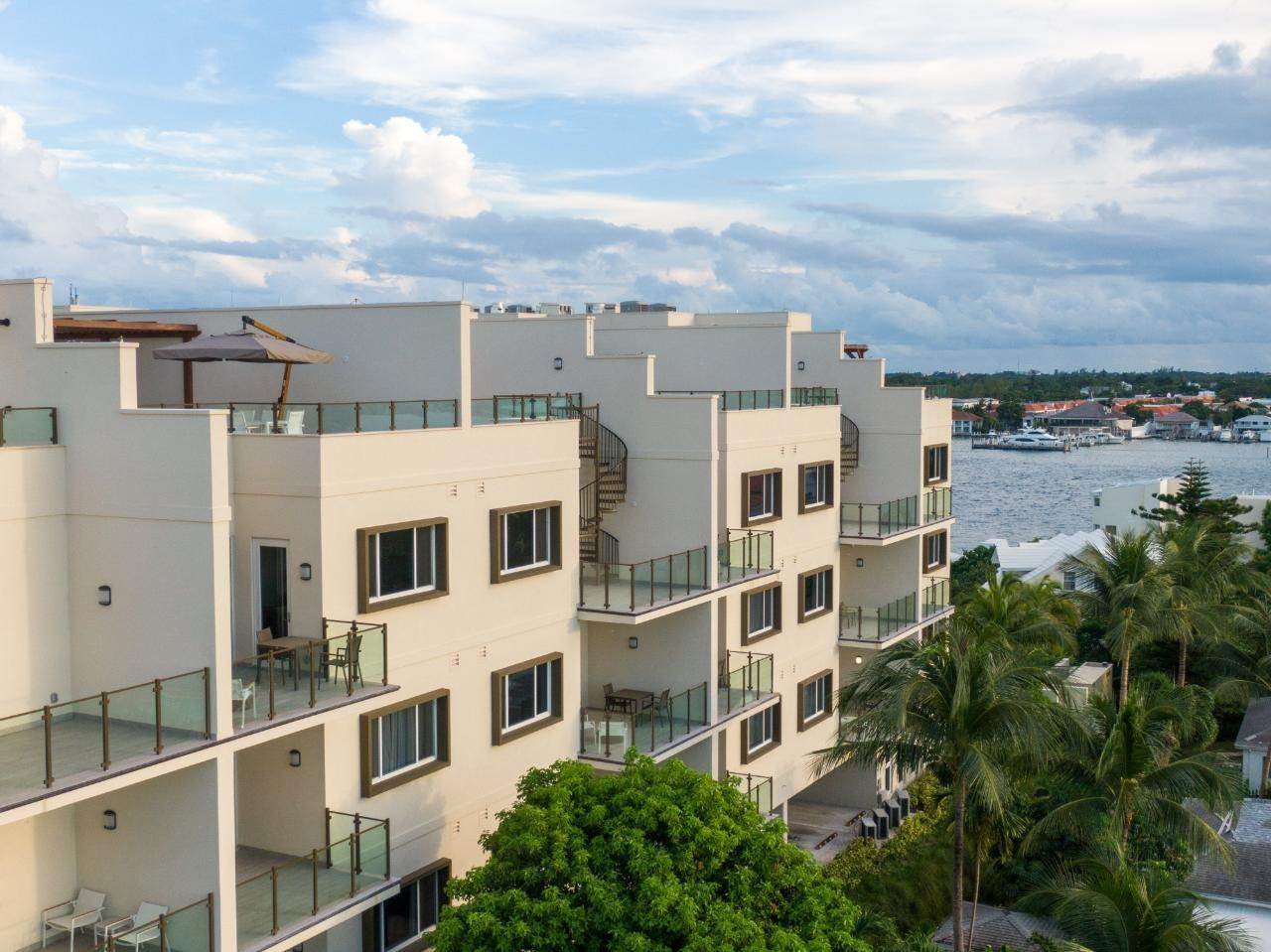 12. Condominiums for Sale at Paradise Island, Nassau and Paradise Island, Bahamas