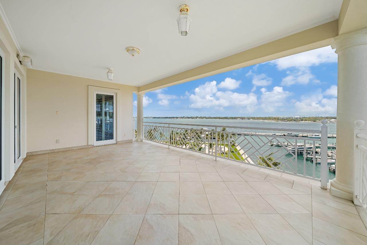 3. Condominiums for Sale at Ocean Club Estates, Paradise Island, Nassau and Paradise Island, Bahamas