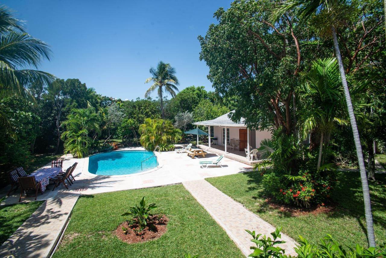 20. Single Family Homes for Sale at Winton, Nassau and Paradise Island, Bahamas