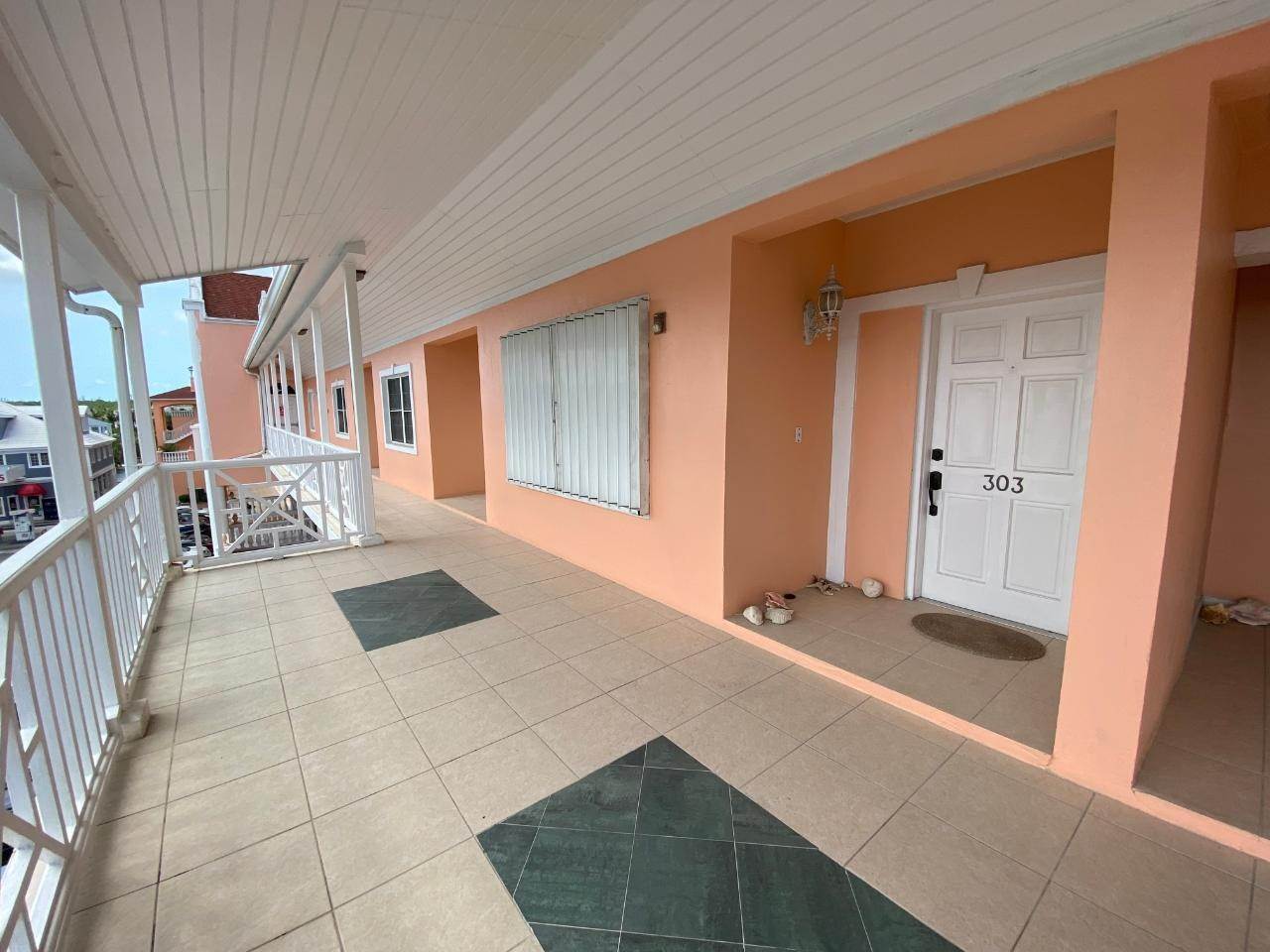 5. Condominiums at Sandyport, Cable Beach, Nassau and Paradise Island, Bahamas