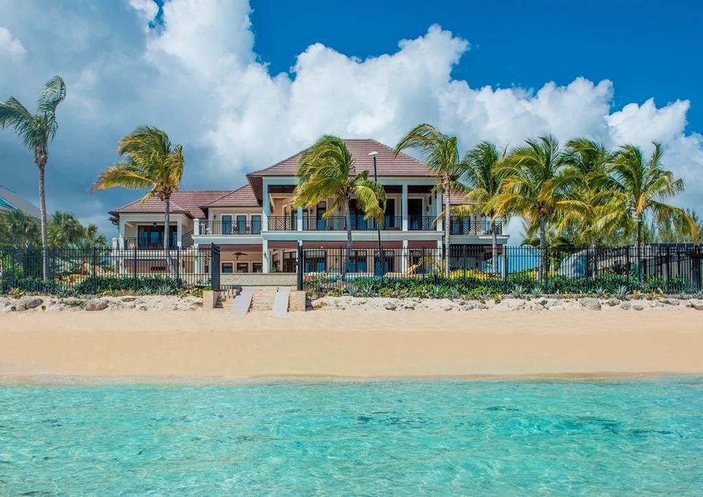 Single Family Homes für Verkauf beim Coral Harbour, New Providence/Nassau, Bahamas