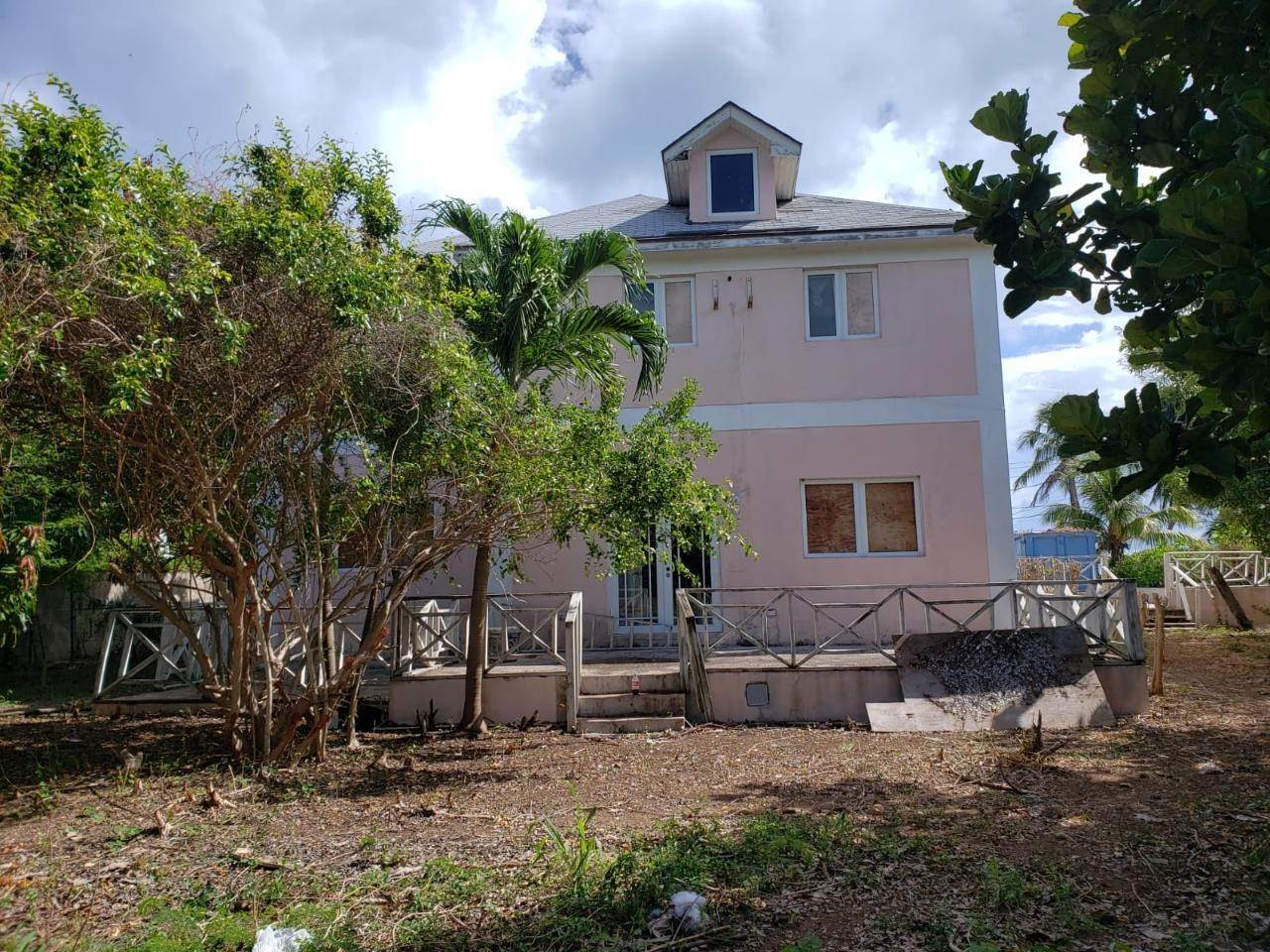 7. Single Family Homes for Sale at Eastern Road, Nassau and Paradise Island, Bahamas