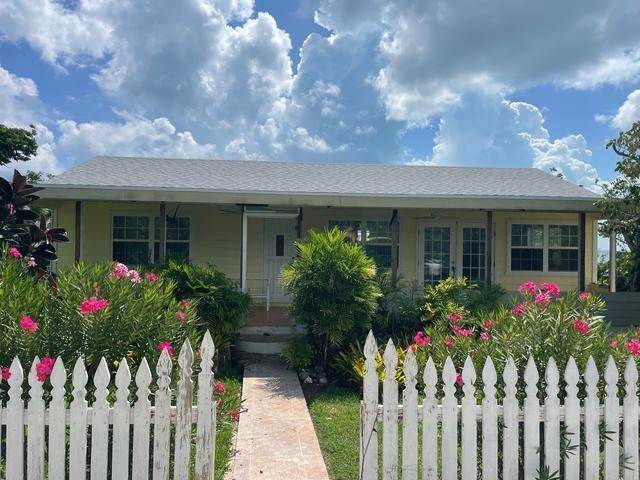 Single Family Homes for Sale at Green Turtle Cay, Abaco, Bahamas