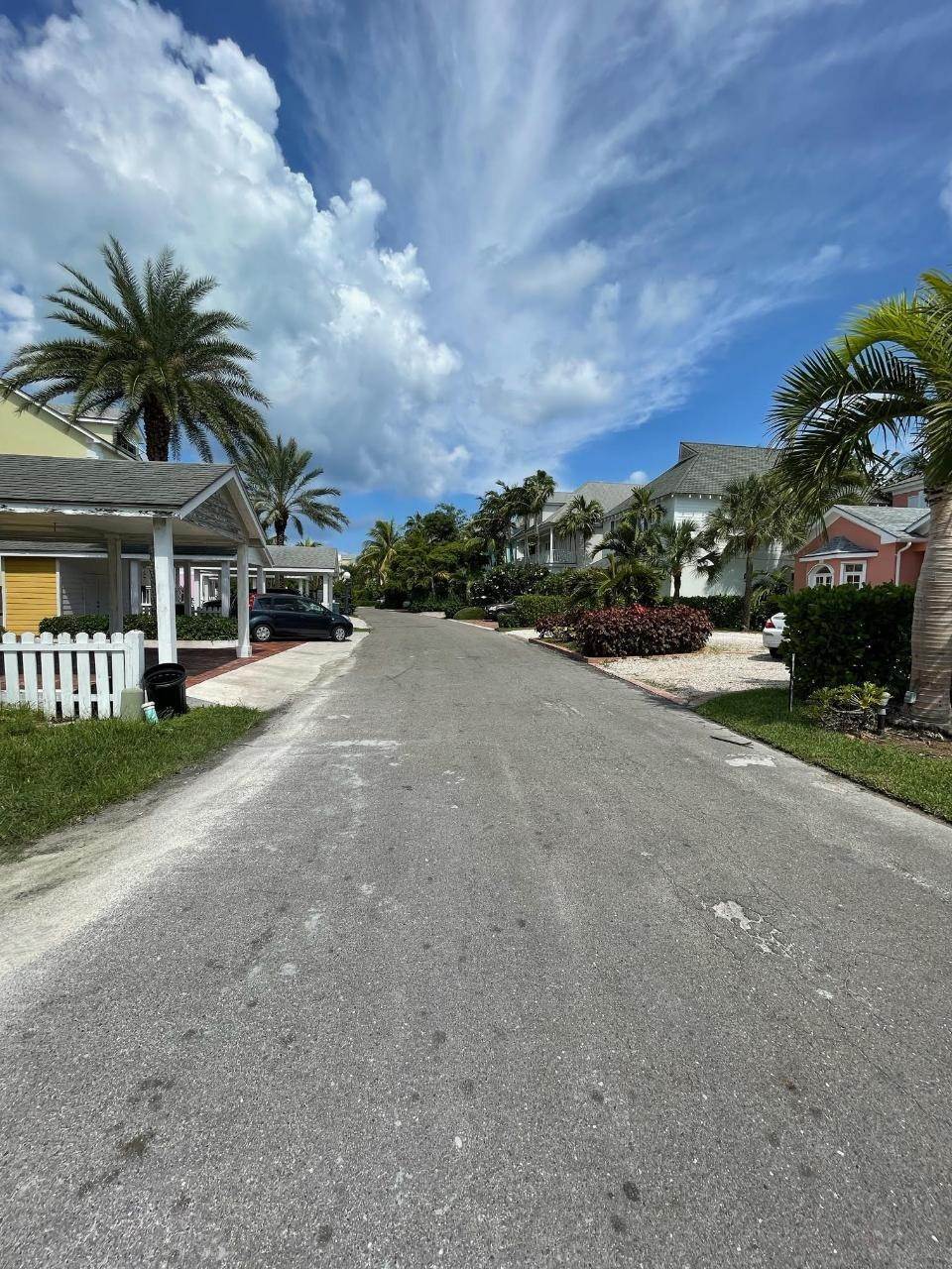 6. Lots / Acreage for Sale at West Bay Street, Nassau and Paradise Island, Bahamas