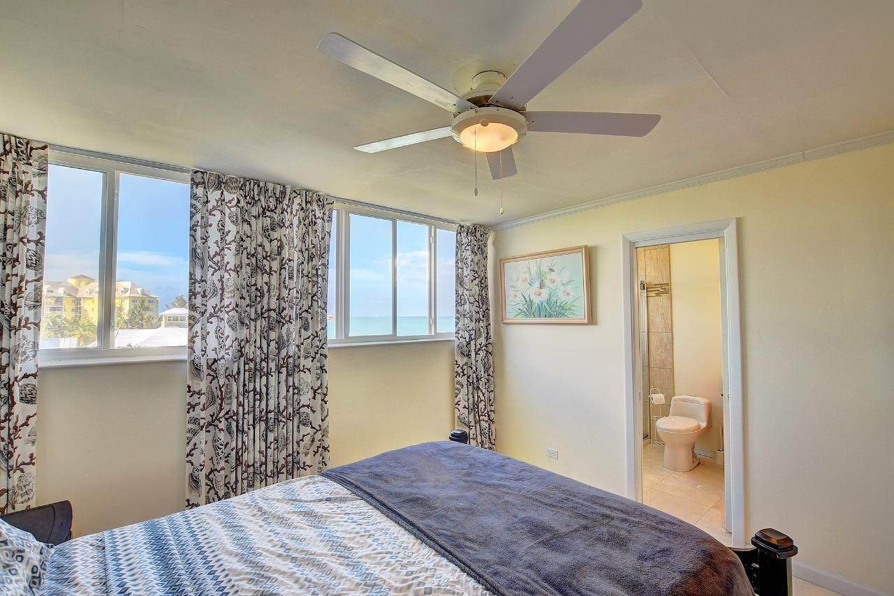 16. Condominiums for Sale at Cable Beach, Nassau and Paradise Island, Bahamas