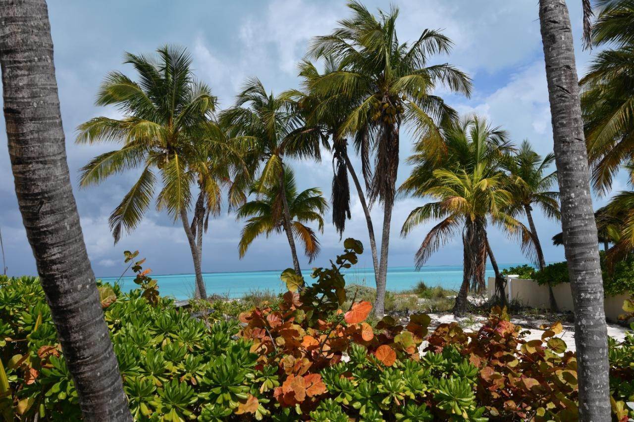 7. Single Family Homes for Sale at Treasure Cay, Abaco, Bahamas