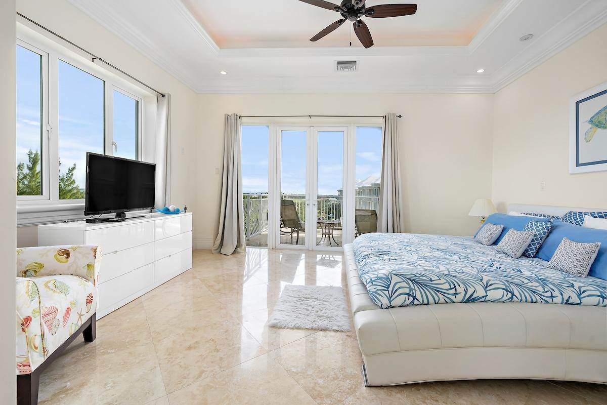 9. Condominiums for Sale at Paradise Island, Nassau and Paradise Island, Bahamas
