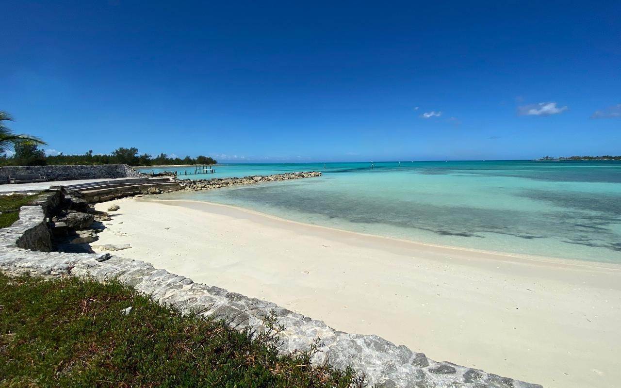13. Lots / Acreage for Sale at Lyford Cay, Nassau and Paradise Island, Bahamas