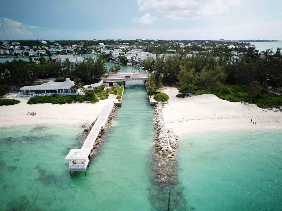 14. Condominiums for Sale at Sandyport, Cable Beach, Nassau and Paradise Island, Bahamas