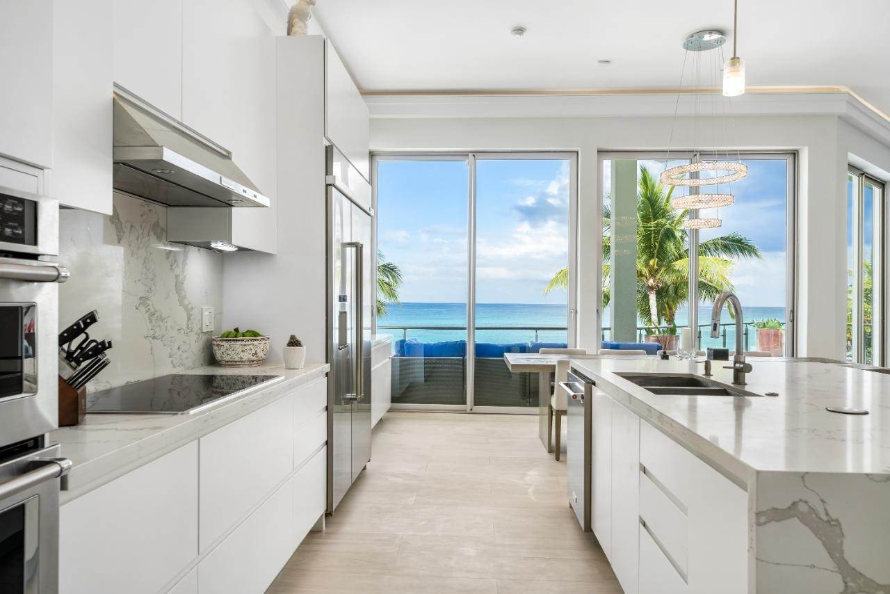 7. Single Family Homes for Sale at Love Beach, Nassau and Paradise Island, Bahamas