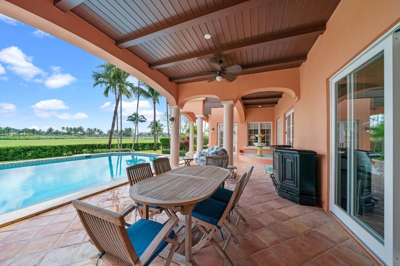 16. Single Family Homes for Sale at Ocean Club Estates, Paradise Island, Nassau and Paradise Island, Bahamas