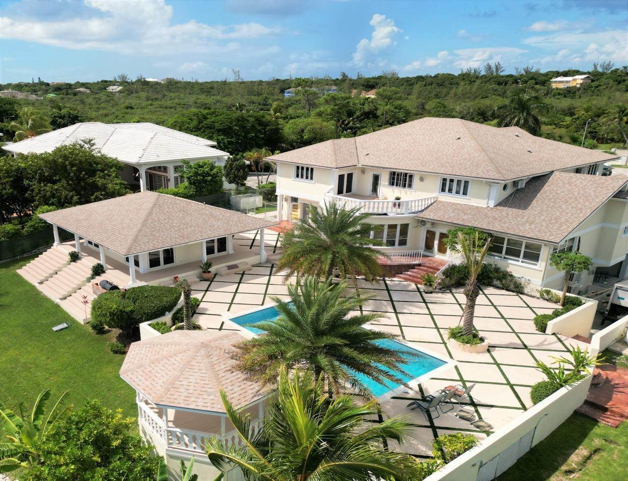 4. Single Family Homes 为 销售 在 Westridge Estates, Westridge, 新普罗维登斯/拿骚, 巴哈马