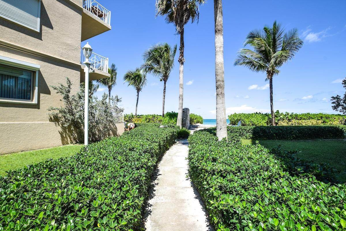 20. Condominiums for Sale at Love Beach, Nassau and Paradise Island, Bahamas