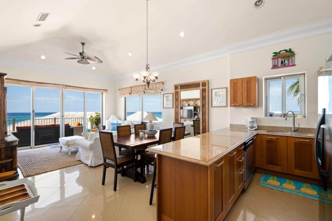 5. Condominiums for Sale at Columbus Cove, Love Beach, Nassau and Paradise Island, Bahamas