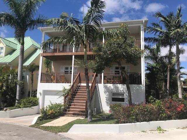 2. Single Family Homes pour l Vente à Lucaya, Grand Bahama/Freeport, Bahamas