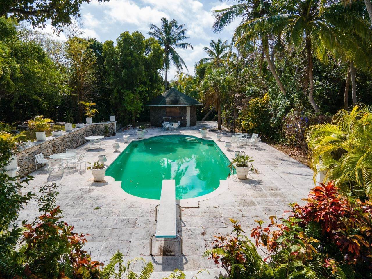 13. Single Family Homes for Sale at Winton, Nassau and Paradise Island, Bahamas