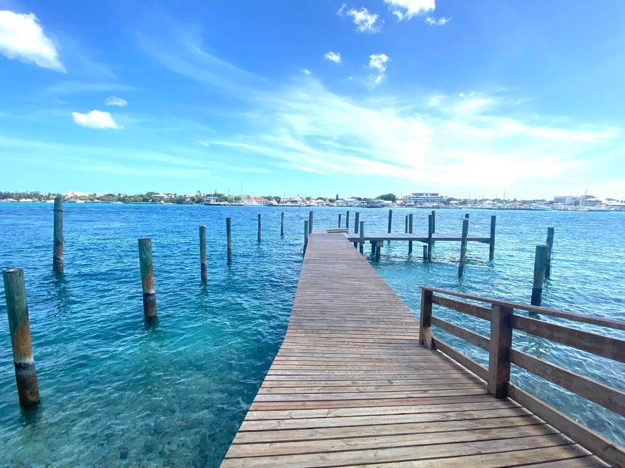 10. Condominiums for Sale at Paradise Island, Nassau and Paradise Island, Bahamas