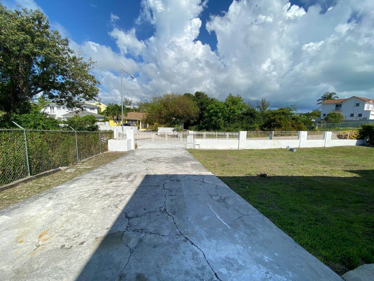 3. Single Family Homes at Twynam Heights, Eastern Road, Nassau and Paradise Island, Bahamas
