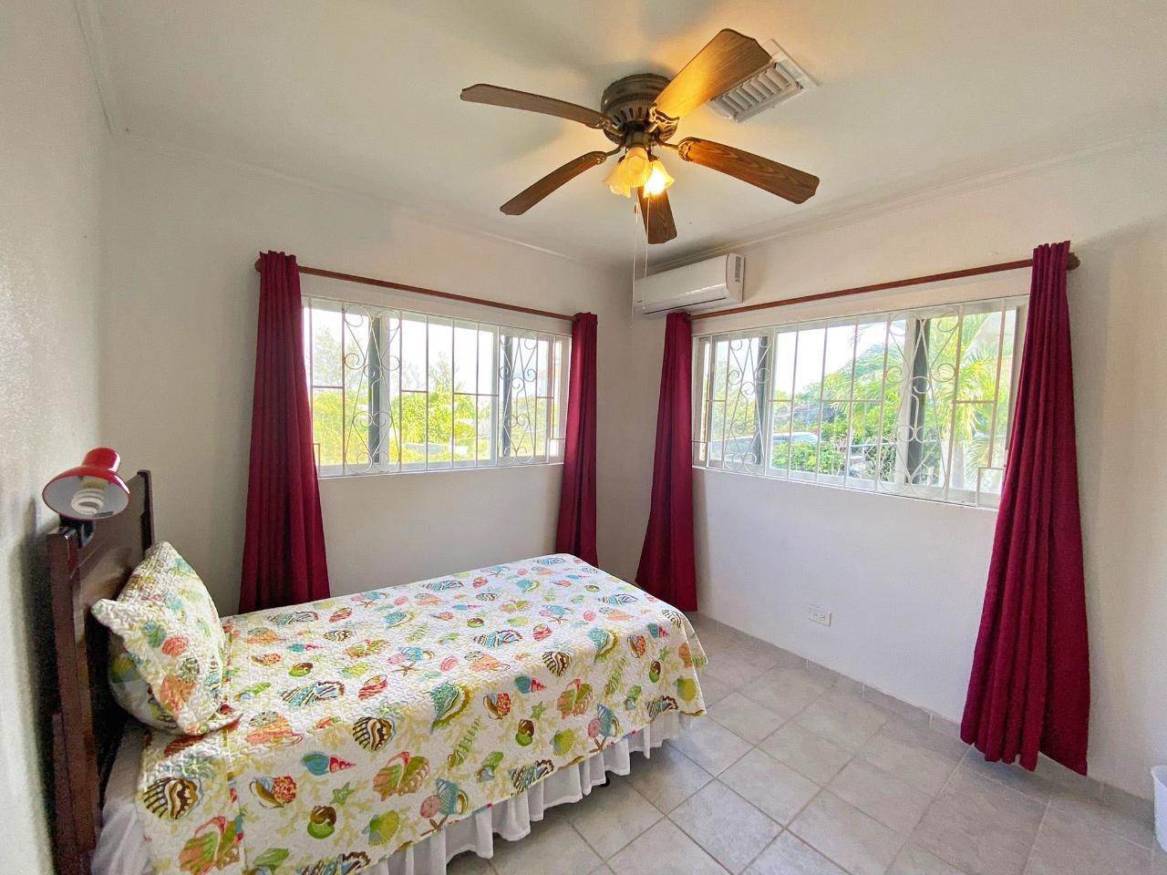 12. Single Family Homes at Twynam Heights, Eastern Road, Nassau and Paradise Island, Bahamas