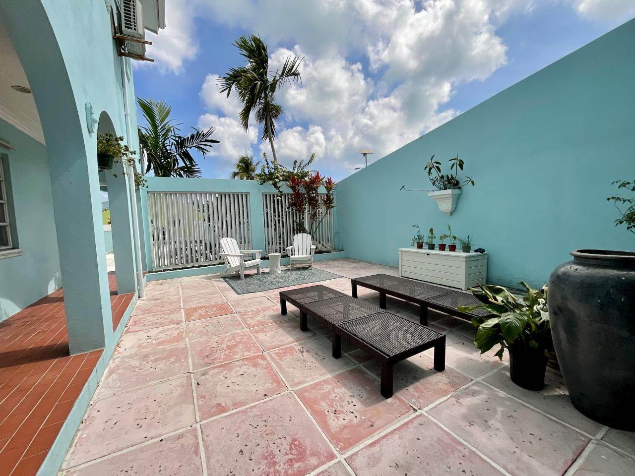 12. Single Family Homes für Verkauf beim Cable Beach, New Providence/Nassau, Bahamas