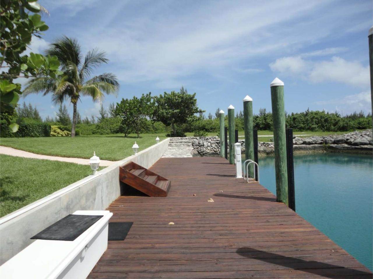 2. Single Family Homes for Sale at West End, Freeport and Grand Bahama, Bahamas