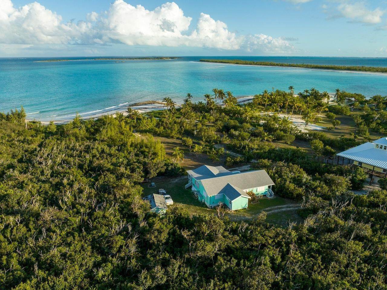 Single Family Homes pour l Vente à Black Sound, Green Turtle Cay, Abaco, Bahamas