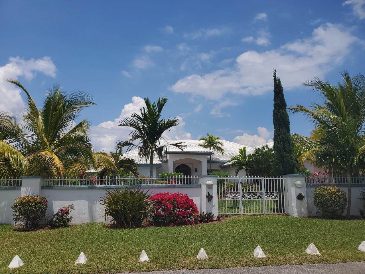 Single Family Homes pour l Vente à Fortune Bay, Grand Bahama/Freeport, Bahamas