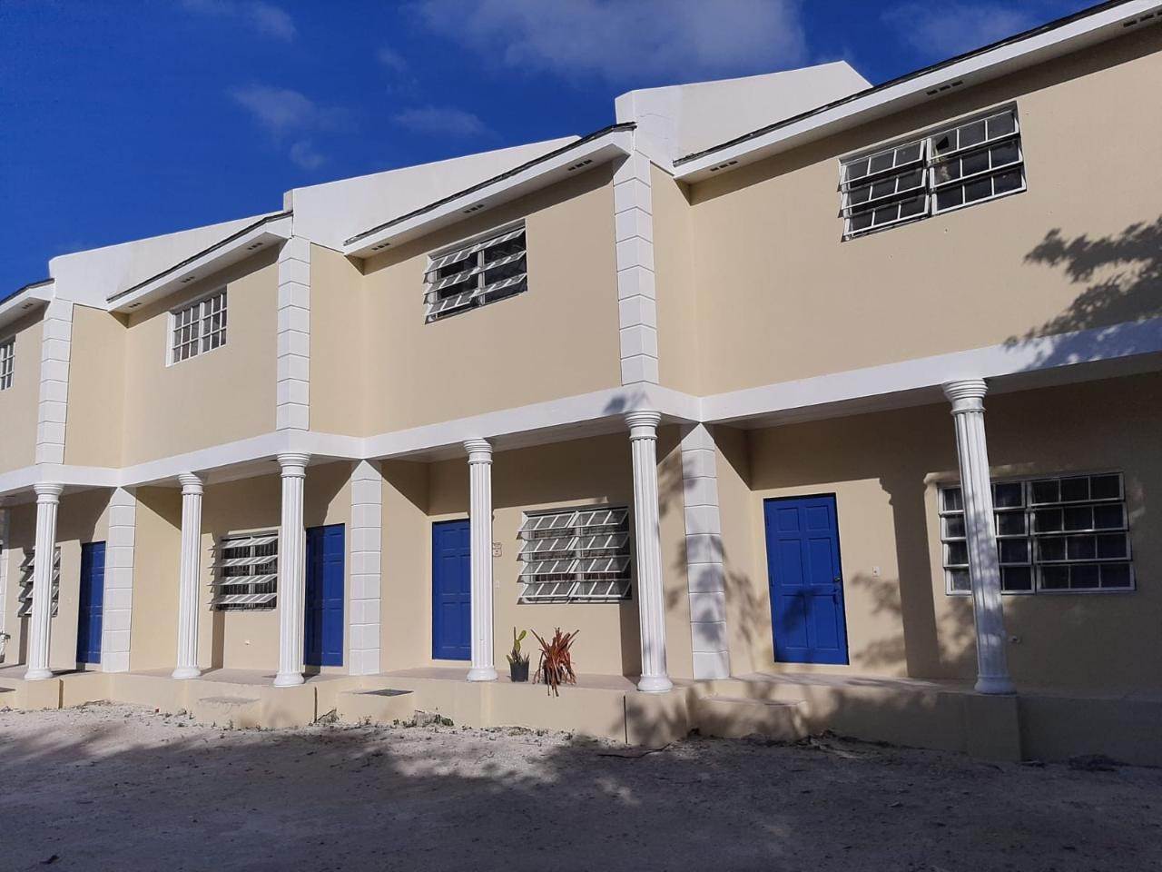 3. Condominiums für Verkauf beim Carmichael Road, New Providence/Nassau, Bahamas