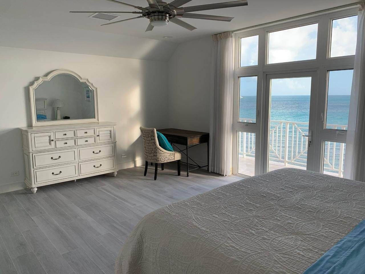 3. Condominiums for Sale at South Ocean, Nassau and Paradise Island, Bahamas