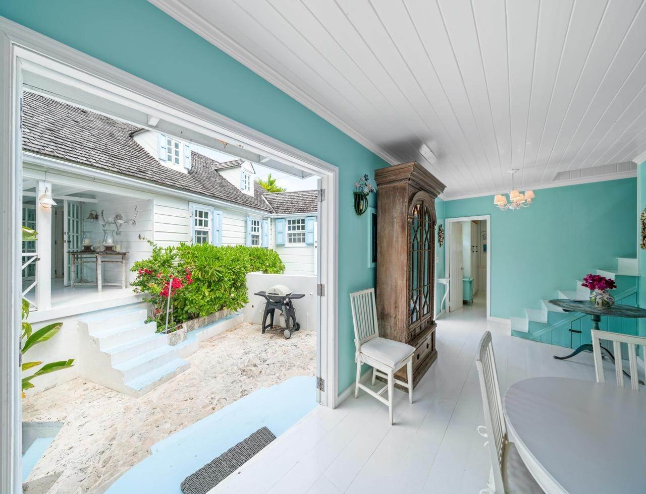 5. Single Family Homes for Sale at Harbour Island, Eleuthera, Bahamas