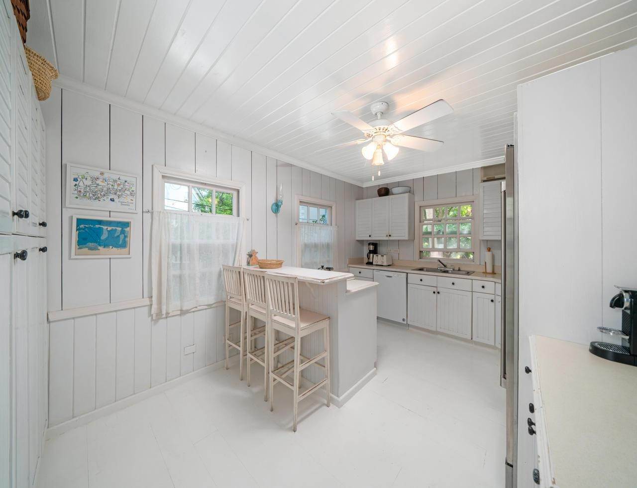 10. Single Family Homes for Sale at Harbour Island, Eleuthera, Bahamas
