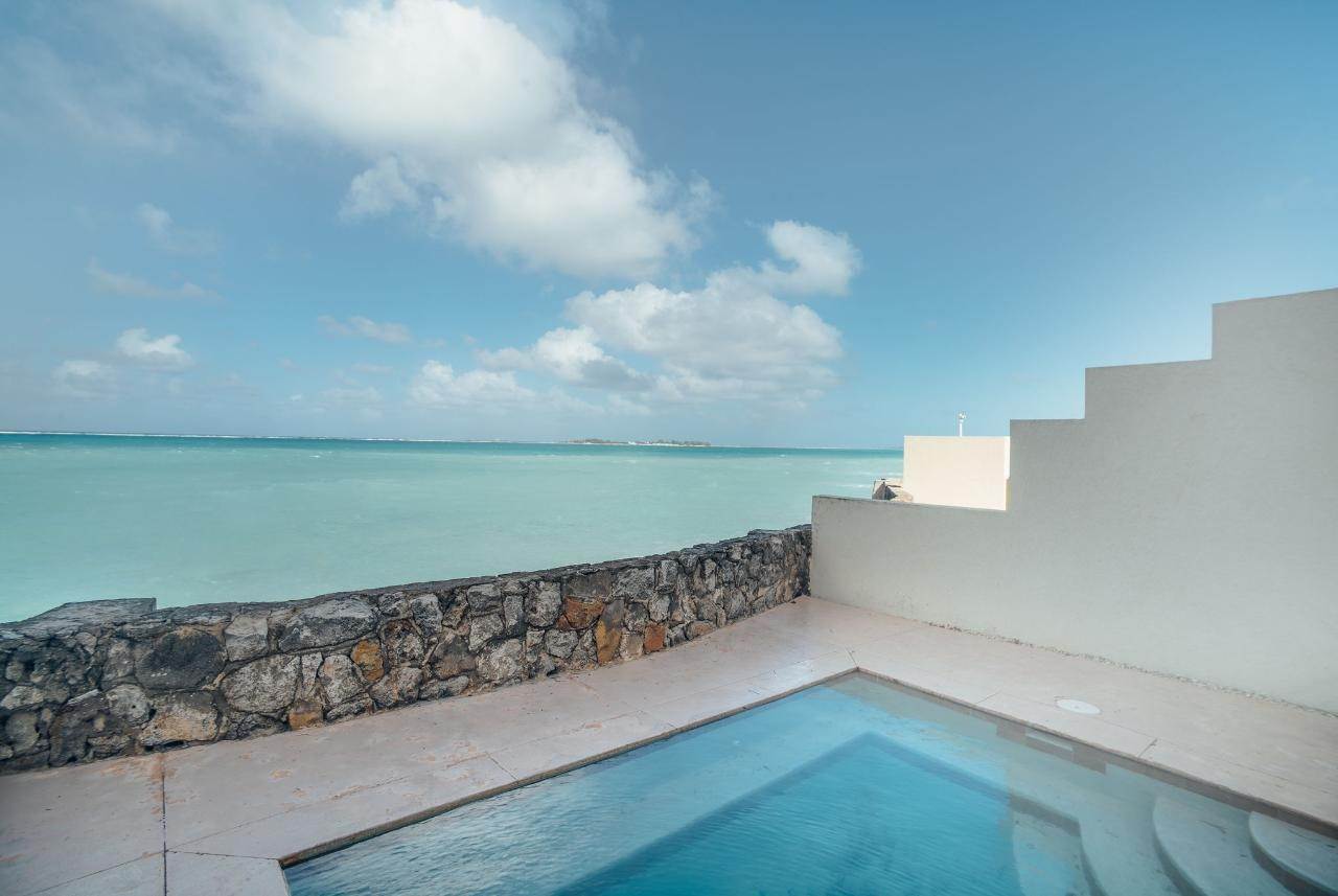 4. Condominiums for Sale at Cable Beach, Nassau and Paradise Island, Bahamas