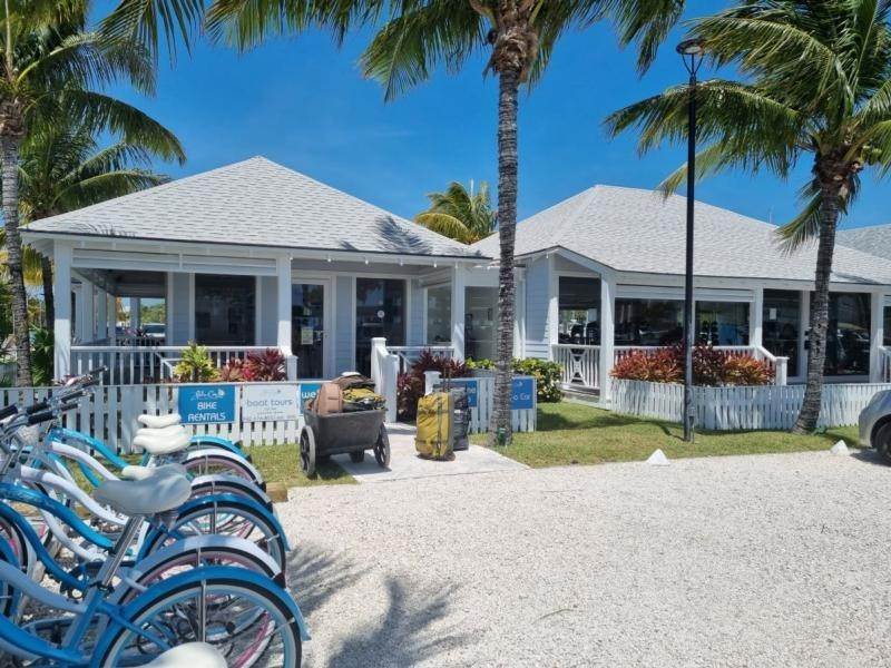 17. Condominiums for Sale at Palm Cay, Yamacraw, Nassau and Paradise Island, Bahamas
