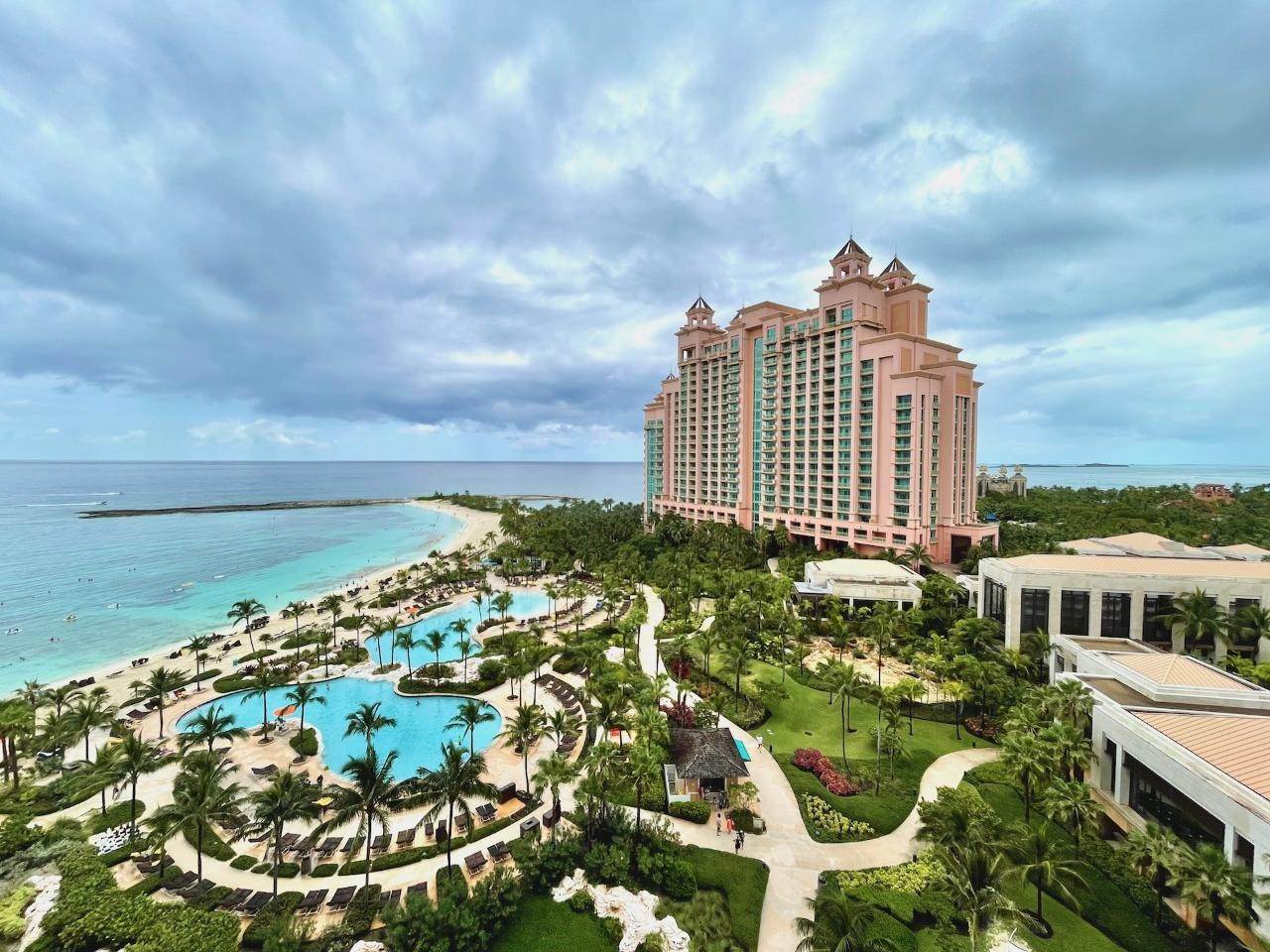 1. Condominiums for Sale at The Reef At Atlantis, Paradise Island, Nassau and Paradise Island, Bahamas