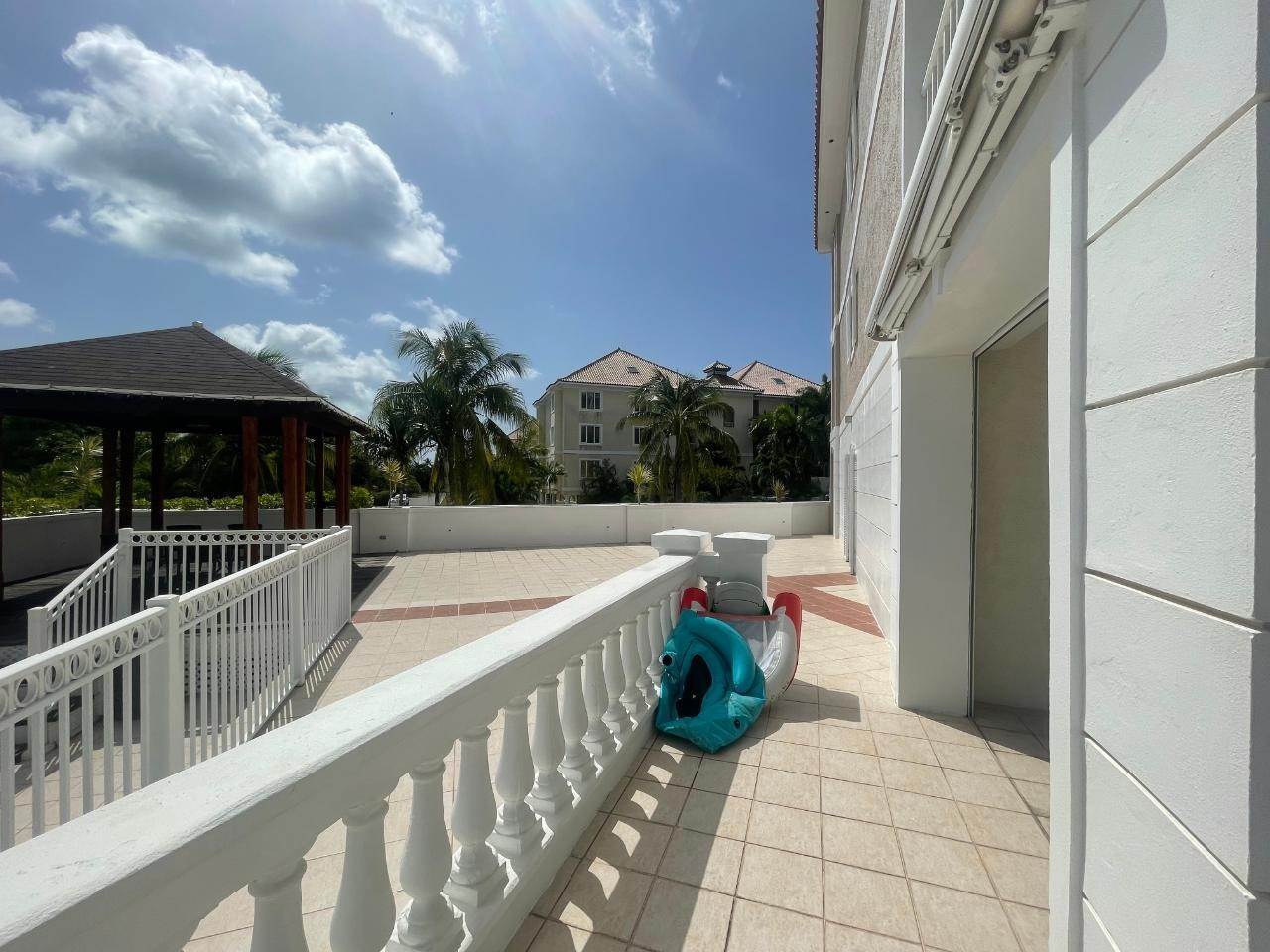 16. Condominiums for Sale at Paradise Island, Nassau and Paradise Island, Bahamas