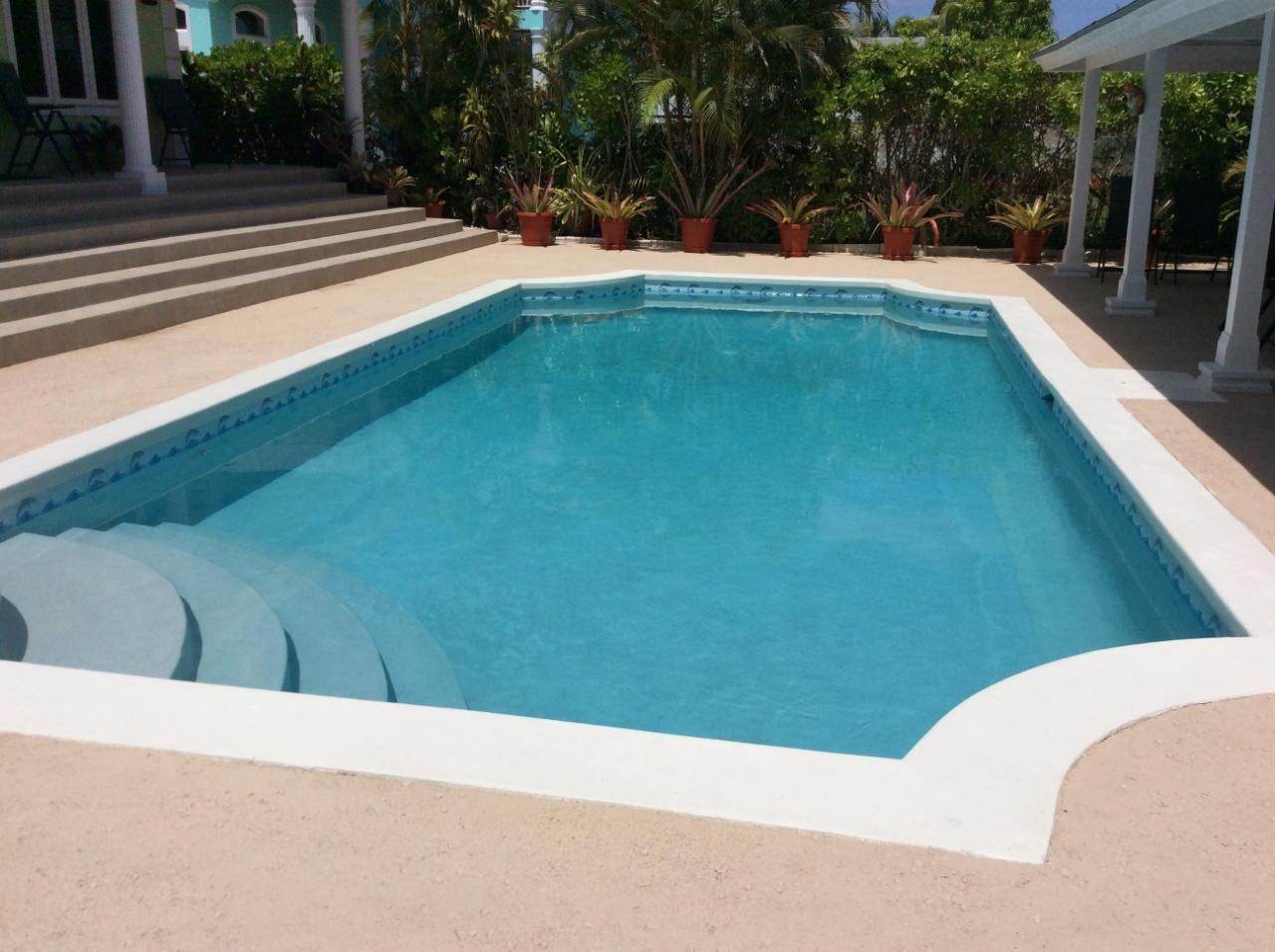 7. Single Family Homes for Sale at Westridge Estates, Westridge, Nassau and Paradise Island, Bahamas