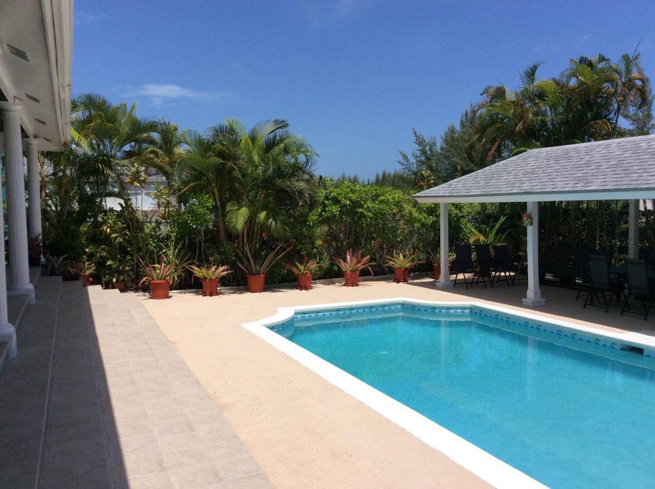 8. Single Family Homes for Sale at Westridge Estates, Westridge, Nassau and Paradise Island, Bahamas