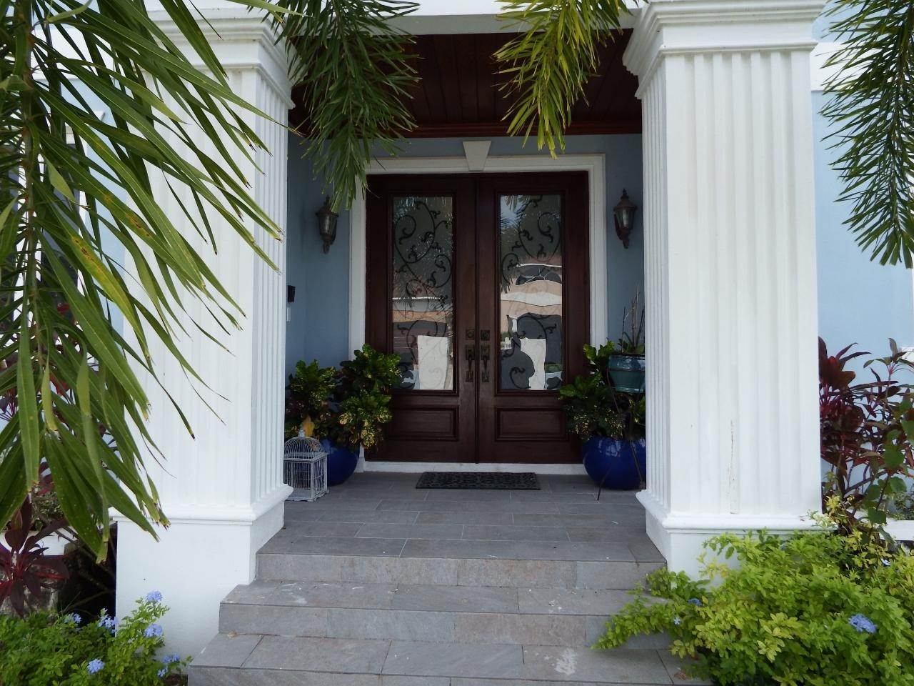 3. Single Family Homes for Sale at South Westridge, Westridge, Nassau and Paradise Island, Bahamas