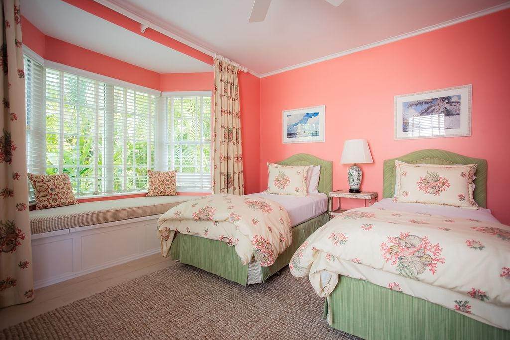 17. Condominiums for Sale at Lyford Cay, Nassau and Paradise Island, Bahamas