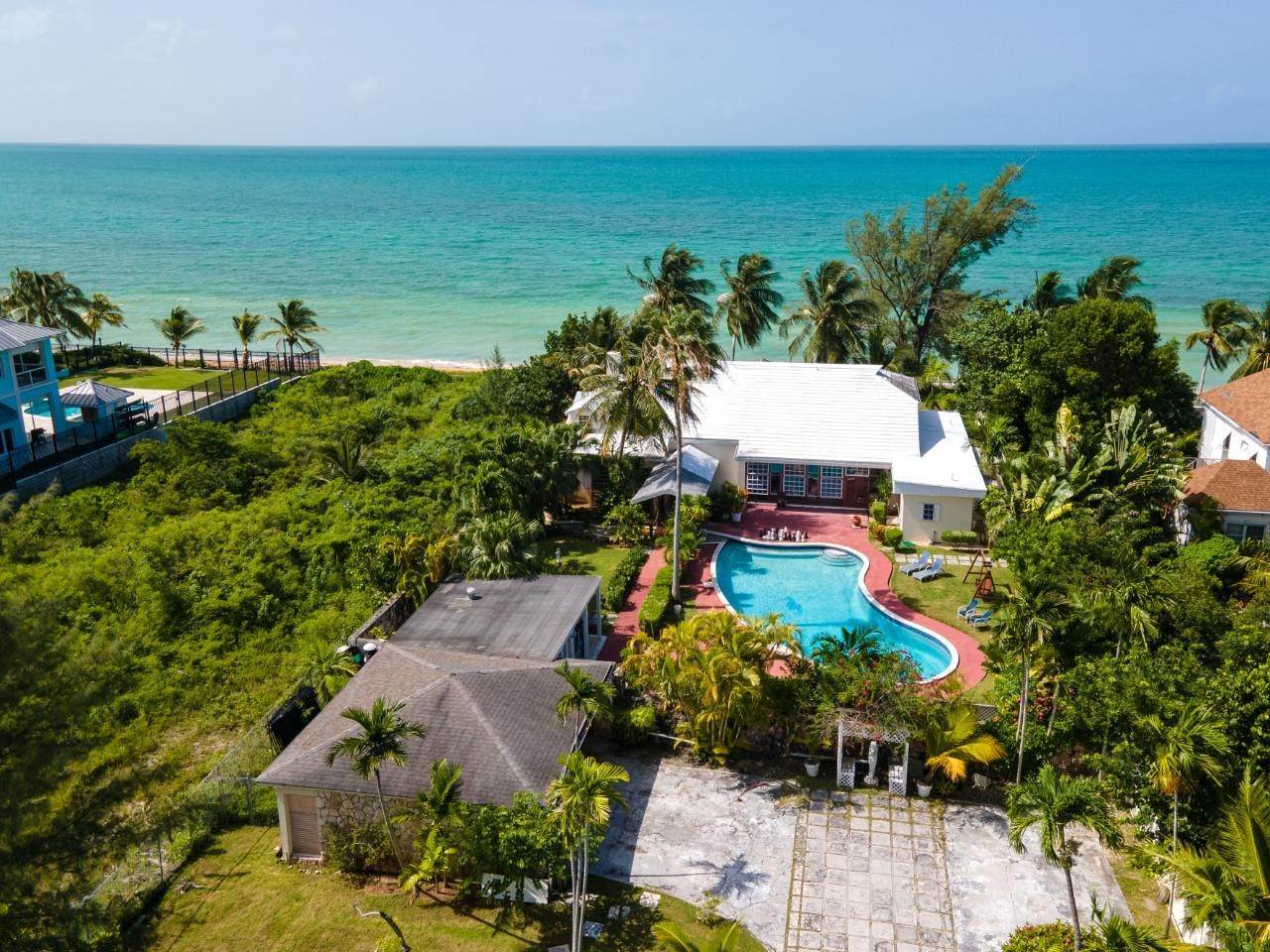 17. Single Family Homes for Sale at Coral Harbour, Nassau and Paradise Island, Bahamas