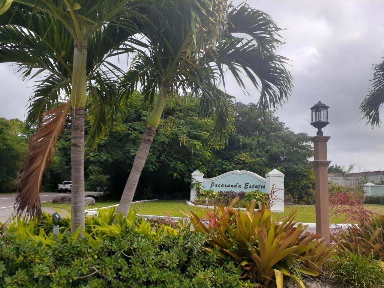 Single Family Homes bei Jacaranda, Nassau New Providence, Bahamas