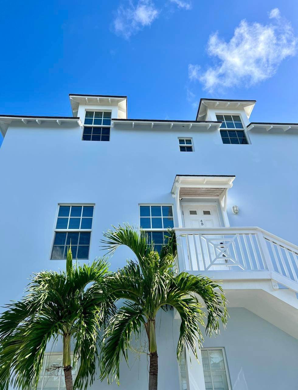 14. Condominiums for Sale at Palm Cay, Yamacraw, Nassau and Paradise Island, Bahamas
