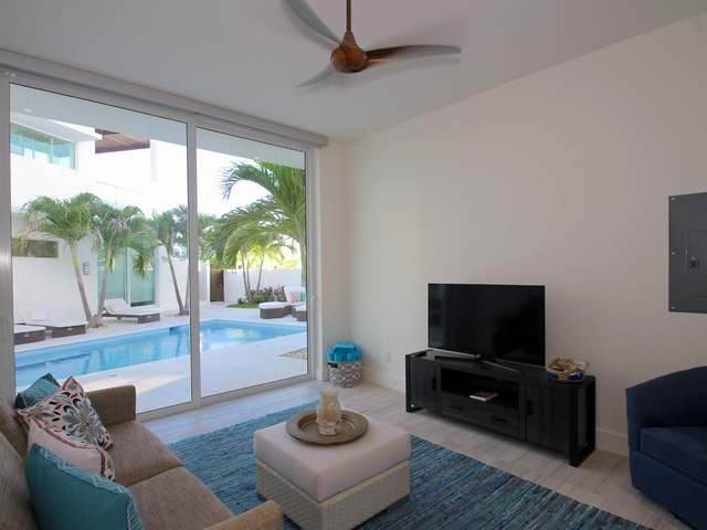6. Single Family Homes for Sale at Jimmy Hill, Exuma, Bahamas