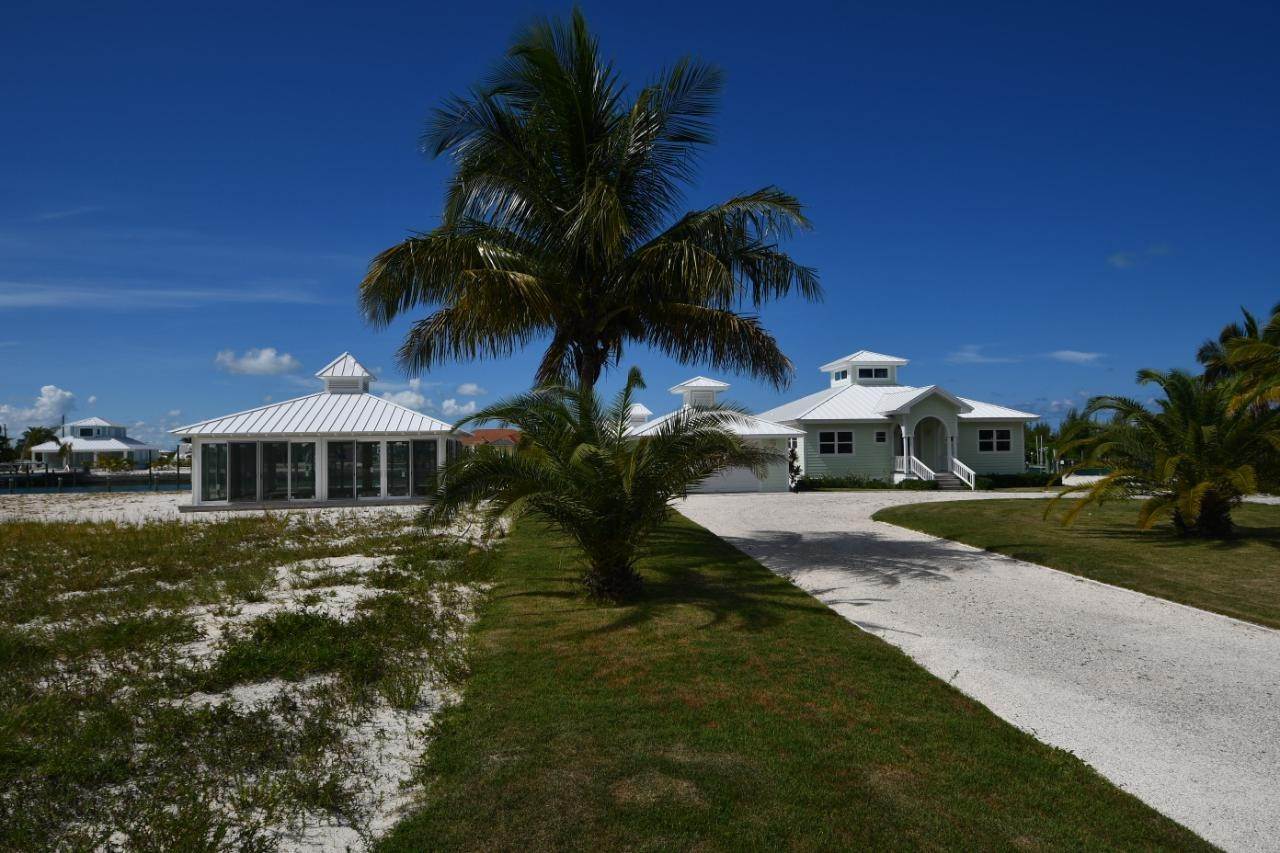 10. Single Family Homes 为 销售 在 Windward Beach, Treasure Cay, 阿巴科, 巴哈马