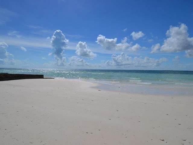 20. Single Family Homes for Sale at Windward Beach, Treasure Cay, Abaco, Bahamas