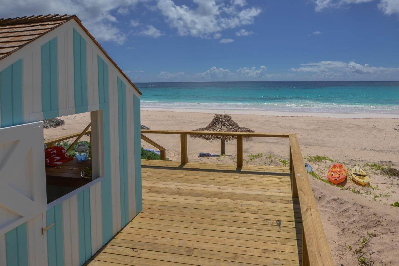 6. Single Family Homes for Sale at Harbour Island, Eleuthera, Bahamas